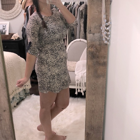 LEOPARD print dress size small - Picture 2 of 5